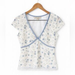 🎅 3/$15 SALE Thirty Thirty Blue Floral Lace Vneck Blouse M